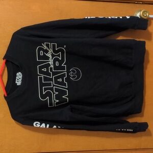 Women's Star wars sweatshirt large.